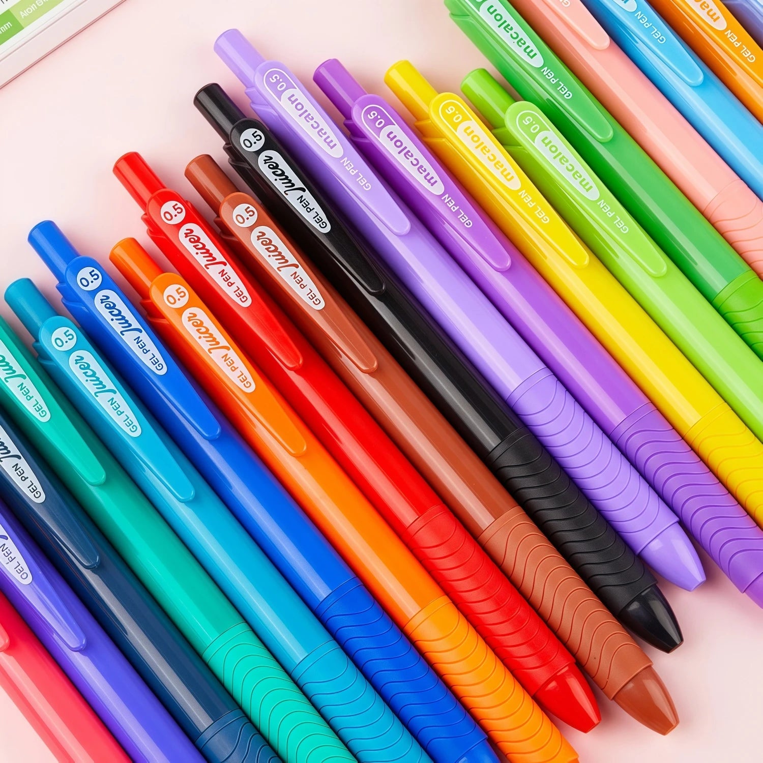 Retractable Gel Ink Pens 0.5mm Extra Fine Point Tip for Smooth Writing, Journaling, Note Taking, Coloring, No Bleed & Smudge-Free Drawing